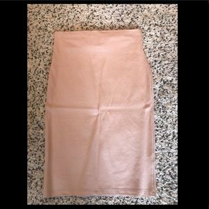 Nude pink pencil skirt